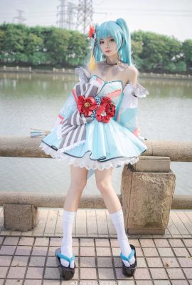 Hatsune Miku MIKU39 @青树Chiri (Nhiếp ảnh: @alan岚少) (Kugou Mushroom·Firefly Animation Music Carnival) (9P)