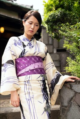 Miho Tsuno Yukata và làn da trần (121P)