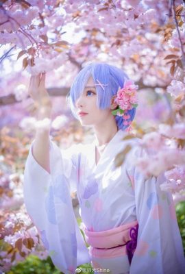 Re: Cuộc sống ở một thế giới khác với Zero Rem Yukata@缿天Shine (9P)