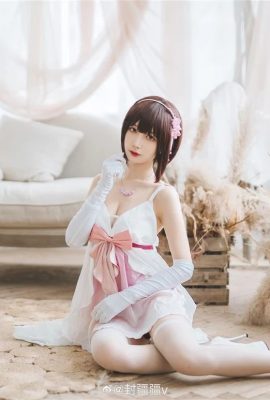 Cách phát triển trang phục cosplay của nữ anh hùng cosplayer Kato Megumi (10P)