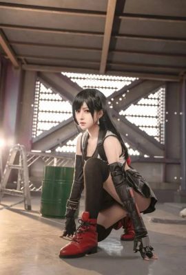 Cosplay Tifa “Final Fantasy” (CN: Shika Xiaolulu) (10P)