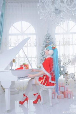 Hatsune Miku Giáng sinh @ Lou Yin Emilia (9P)