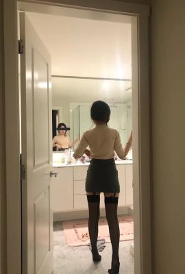 Rò rỉ ảnh selfie sex của nữ sinh viên thật với bạn trai (17P)