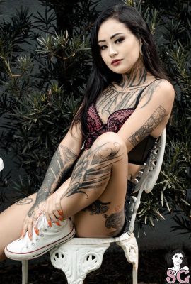 (Suicide Girls) Suryah – Thời gian để thư giãn