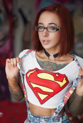 (Suicide Girls) JaneSinner – Hãy Để Tôi Cứu Bạn