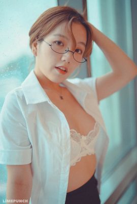 (Yoonvely) Vẻ đẹp đeo kính khó cưỡng… (52P)