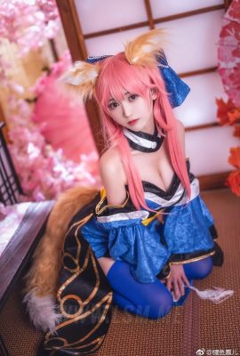 (Lươn Feiji) Mash Kyrielight và Tamamo Mae Cos