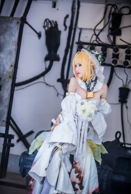 (Đảo ngược Ginni) Nero Claudius Hoa cưới cos