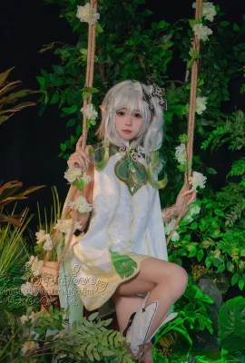 Cosplay Bánh Bao Dính Thỏ Vạn Năm Loli Nasida