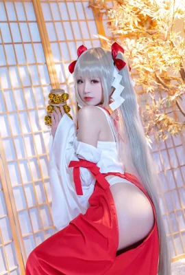 Cosplay miko miko-chan tuyệt vời