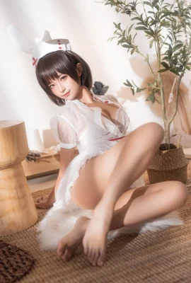 Cosplay Chunmomo y tá trong suốt