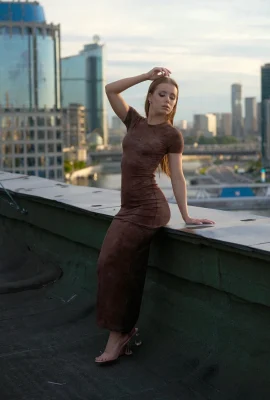 (Khỏa thân ở Nga) 28 tháng 5 năm 2025 – Lolita – Mái nhà oryx (72p)