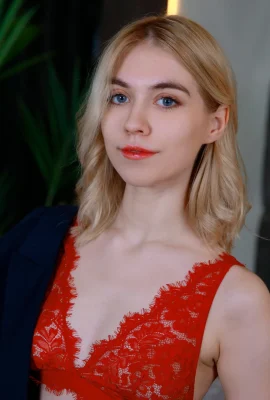 Mia Muse – Sẵn sàng để Pounce (103p)